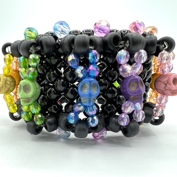 ❌SOLD❌💀☠️”Day of the Dead Sugar Skulls” Cuff - Picture 7 of 12